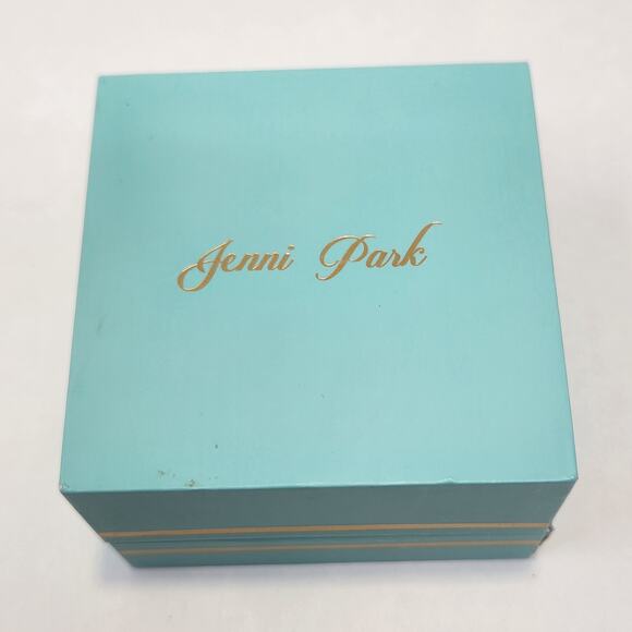 Jenni Park Swarovski Crystal Gold Tone Round Hoop 1" Earrings Lightweight New - Picture 6 of 6